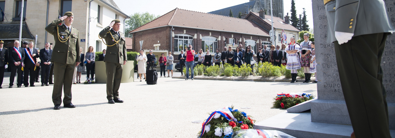 Zástupci KVV Pardubice uctili s delegací poslanců PS PČR památku čs. legionářů ve Francii