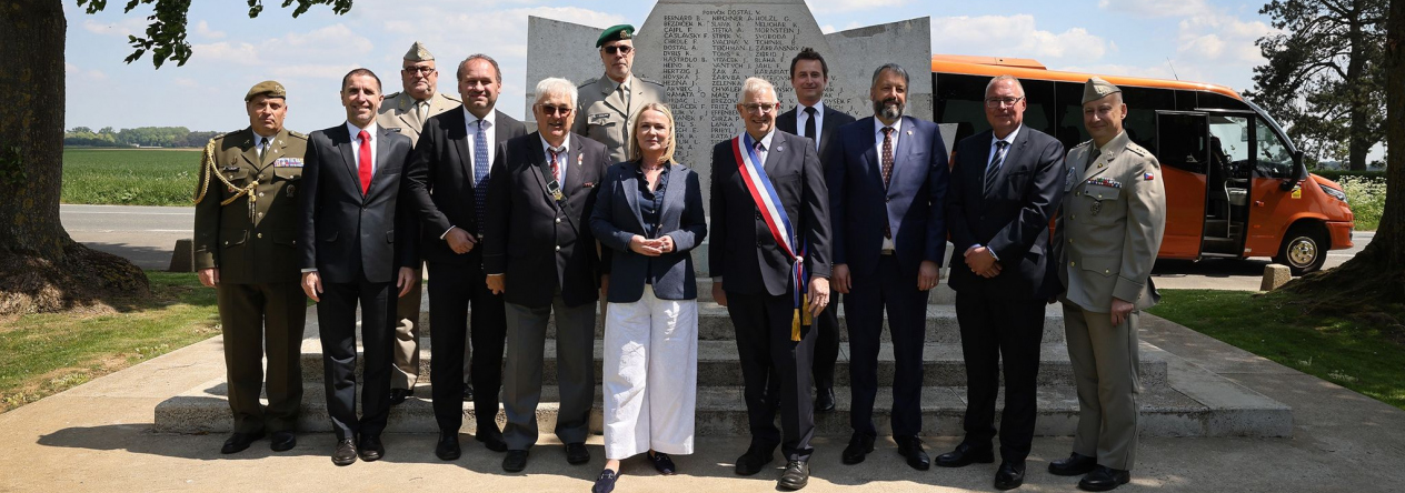 Připomněli jsme si ve Francii hrdinství legionářů a spojenců