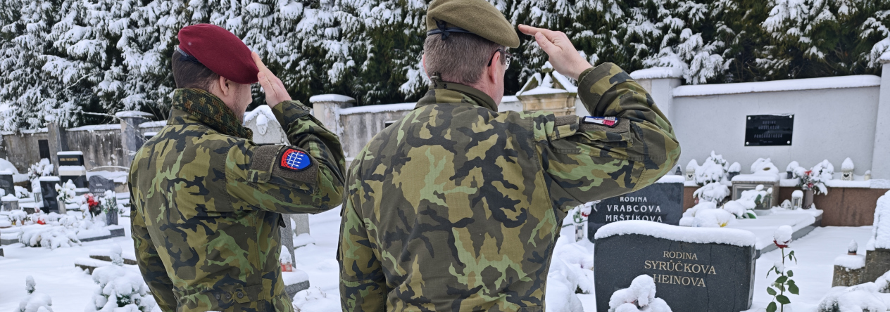 Uctění památky výsadkáře Lukáše Syručka v Rohovládové Bělé