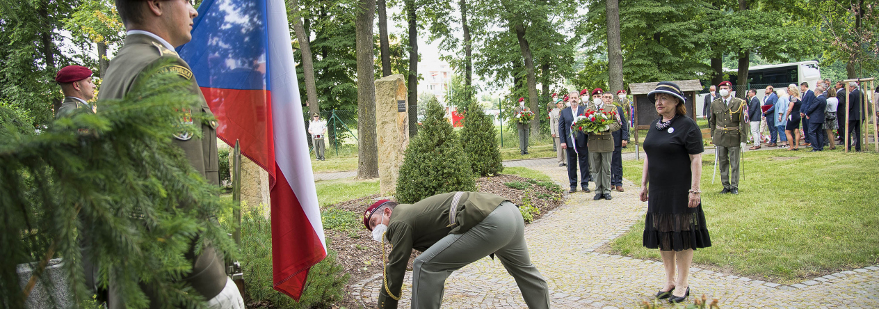 V pondělí dne 21. červa 2021 se uskutečnila vzpomínková slavnost na výsadek SILVER A v Lesoparku Jiřího Potůčka – Tolara v Pardubicích - Trnové.