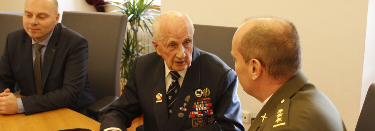 Starosta města Lanškroun, pan Josef Švarc, ředitel KVV Pardubice 