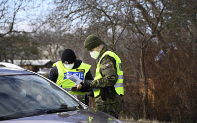 Vojáci pomáhají policistům v Pardubickém kraji