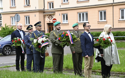 Sdružení Aviatické pouti v rámci programu Májové letecké Pardubice organizvalo dne 28. května 2021 pietní akt k uctění památky Ing. Jana Kašpara, prvního československého pilota.