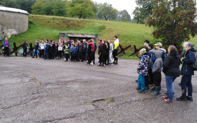 Nástup družstev před Dělostřeleckou Tvrzí Hůrka