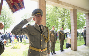 Zástupci KVV Pardubice uctili s delegací poslanců PS PČR památku čs. legionářů ve Francii