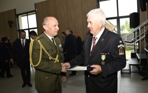 Zástupci KVV Pardubice uctili s delegací poslanců PS PČR památku čs. legionářů ve Francii