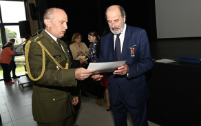 Zástupci KVV Pardubice uctili s delegací poslanců PS PČR památku čs. legionářů ve Francii