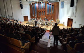 KVV Pardubice zorganizovalo 16. charitativní adventní koncert s Mikulášskou nadílkou