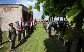 Připomněli jsme si ve Francii hrdinství legionářů a spojenců