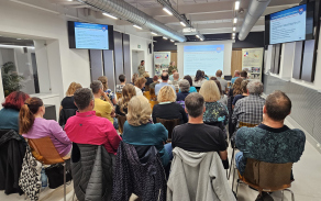 Kyberbezpečnost a lidskost: POKOS školení pro pedagogy v Pardubicích