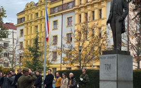 Pietní akt k 107. výročí vzniku Československé republiky v Pardubicích