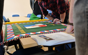 Slavnostní převzetí praporu KVV Pardubice od firmy Velebný & Fam