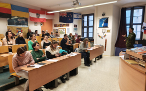 Vojáci z Pardubic školili pedagogy i neziskové organizace v přípravě občanů k obraně státu