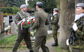 Vojáci z Pardubic uctili památku válečných veteránů