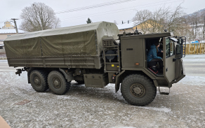 Vojáci studentům přibližují, jak být připraveni na krizové situace