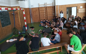 Škola jinak: vojáci ukázali dětem, jak obstát v krizích v projektu POKOS