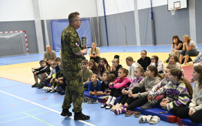 Škola jinak: vojáci ukázali dětem, jak obstát v krizích v projektu POKOS
