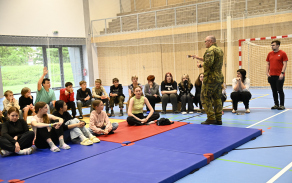 Škola jinak: vojáci ukázali dětem, jak obstát v krizích v projektu POKOS