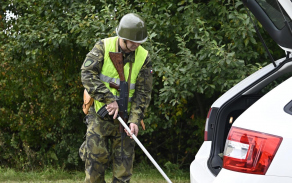 Vojáci procvičili vybudování místa velení a činnost na kontrolním propouštěcím místě, které je vstupním místem do chráněného objektu.