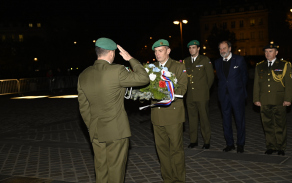 ceremonie Ravivage de la Flamme – oživení ohně pod Vítězným obloukem