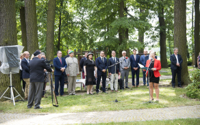Následovaly proslovy senátorky PČR Miluše Horské a primátora Statutárního města Pardubice Martina Charváta.
