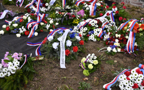 Uctění památky příslušníků paraskupiny Silver A, obyvatel Ležáků a dalších členů protinacistického odboje na Pardubicku