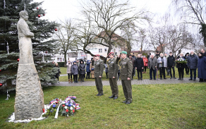 Uctění památky příslušníků paraskupiny Silver A, obyvatel Ležáků a dalších členů protinacistického odboje na Pardubicku