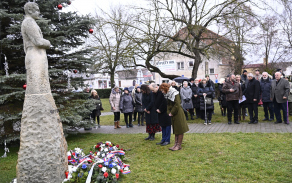 Uctění památky příslušníků paraskupiny Silver A, obyvatel Ležáků a dalších členů protinacistického odboje na Pardubicku