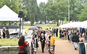 Památku přišla uctít poslední přeživší Jarmila Doležalová, rozená Štulíková