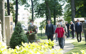 Pietní akt k uctění památky obětí heydrichiády a vzpomínkový akt na výsadek Silver A