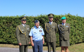 Zástupci Krajskévho vojenského velitelství Pardubice, armádní generál v.v. Emil Boček