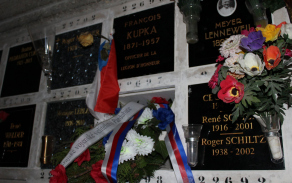Kolumbárium na hřbitově Père-Lachaise