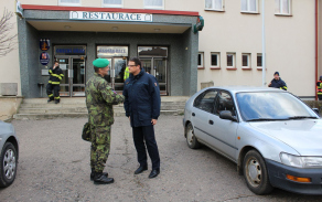 Ředitel HZS Pardubického kraje se zástupcem KVV Pardubice
