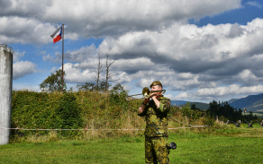 kapitán Cach zahrál po ukončení soutěže na trombón Večerku