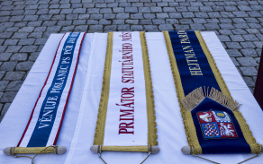 soucasti_cele_ceremonie_bylo_i_venovani_stuh_teritorialni_jednotce.jpg