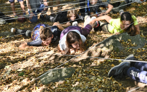 V průběhu cesty muselo družstvo plnit různé nástrahy